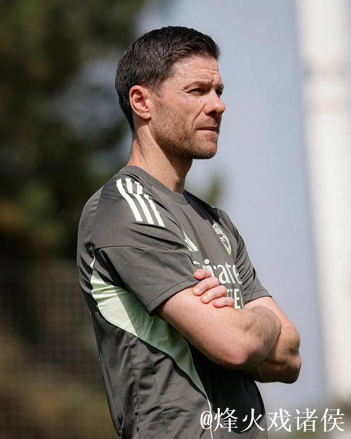 阿斯:皇马希望球队的表现有改变,否则阿隆索仍有可能下课 阿斯:皇马希望球队的表现有改变,否则阿隆索仍有可能下课